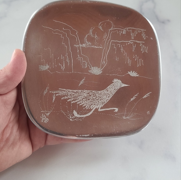 Elizabeth Gardenhire Hand Etched Roadrunner Plate - Picture 8 of 10